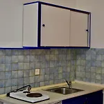 Ξενοδοχείο Kari