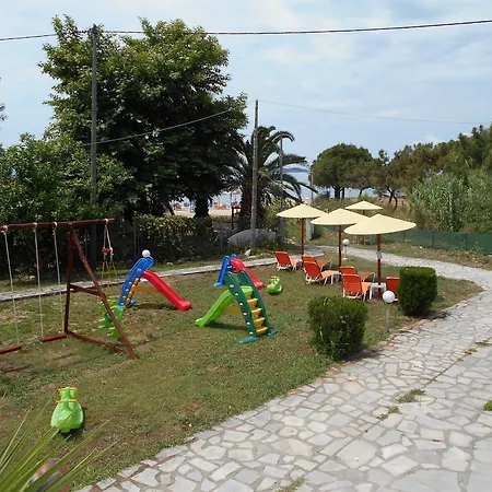 Kari Hotel 3*