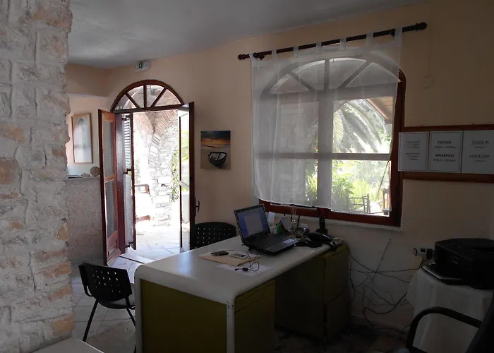 Kari Hotel Ouranoupoli